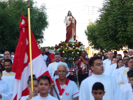 Fé, devoção e gratidão marcam o encerramento da Festa do Sagrado Coração de Jesus 2026